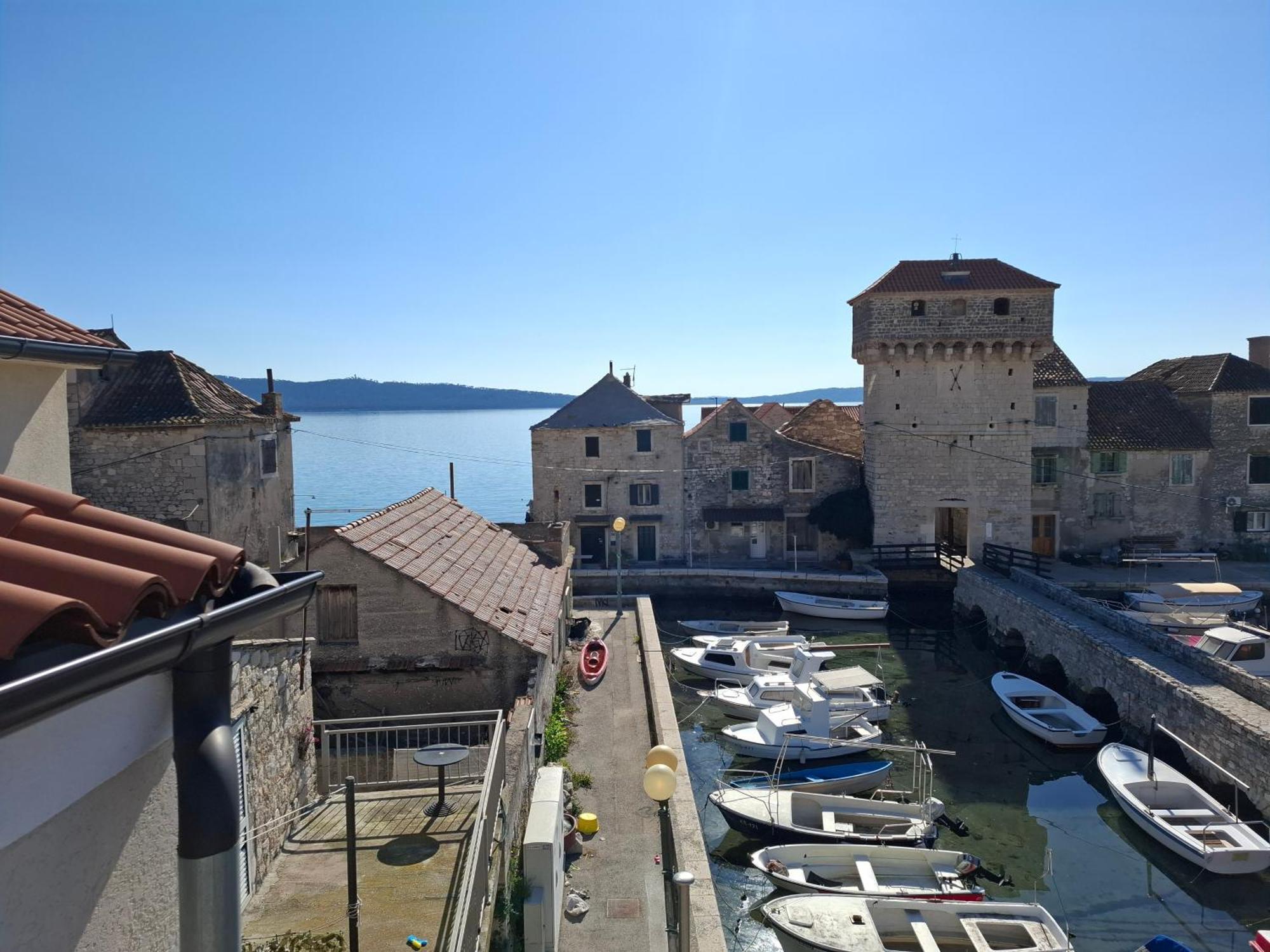Apartment Kastilac Kaštela エクステリア 写真